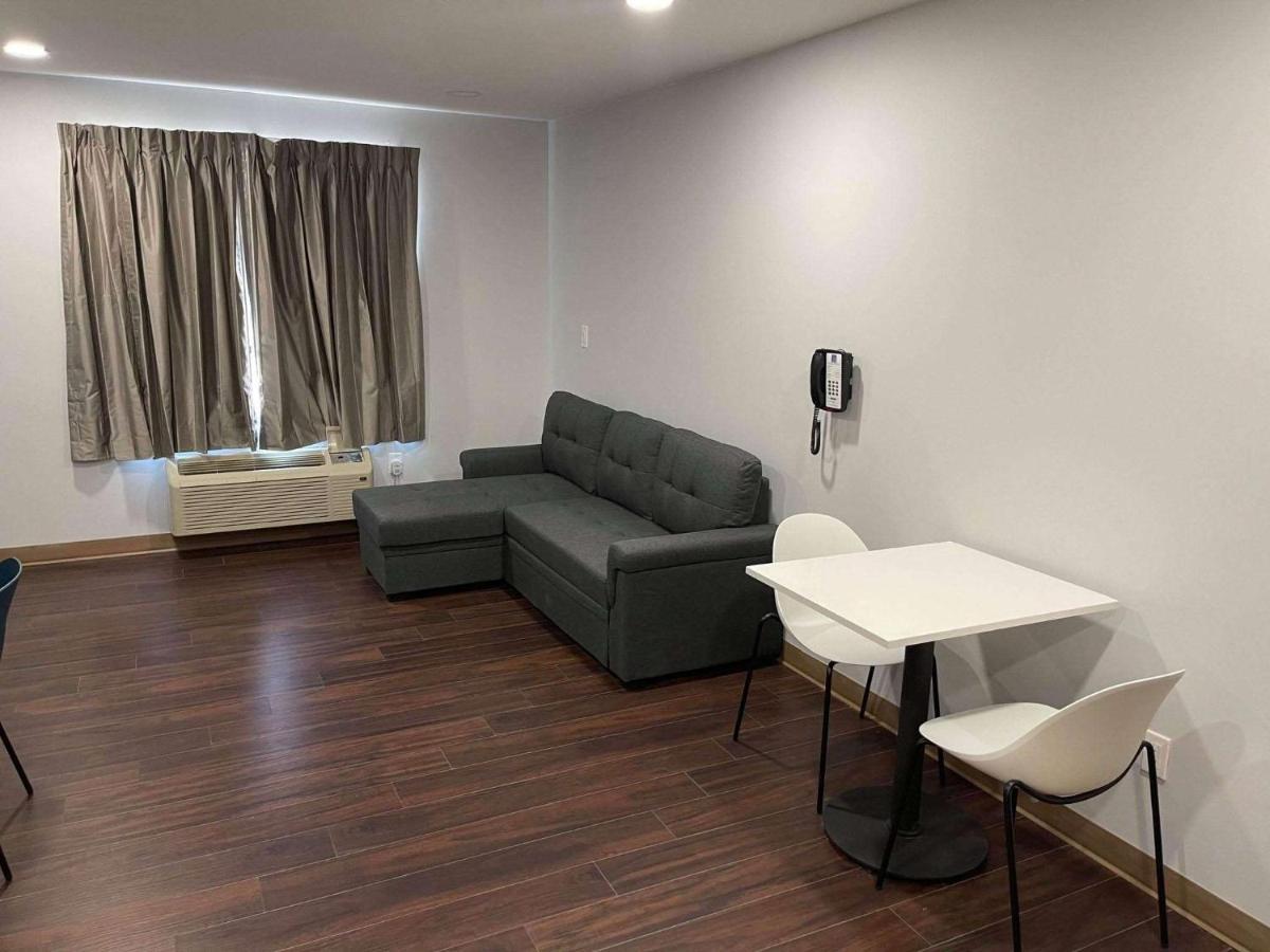 Peoria, IL Hotel Bagian luar foto